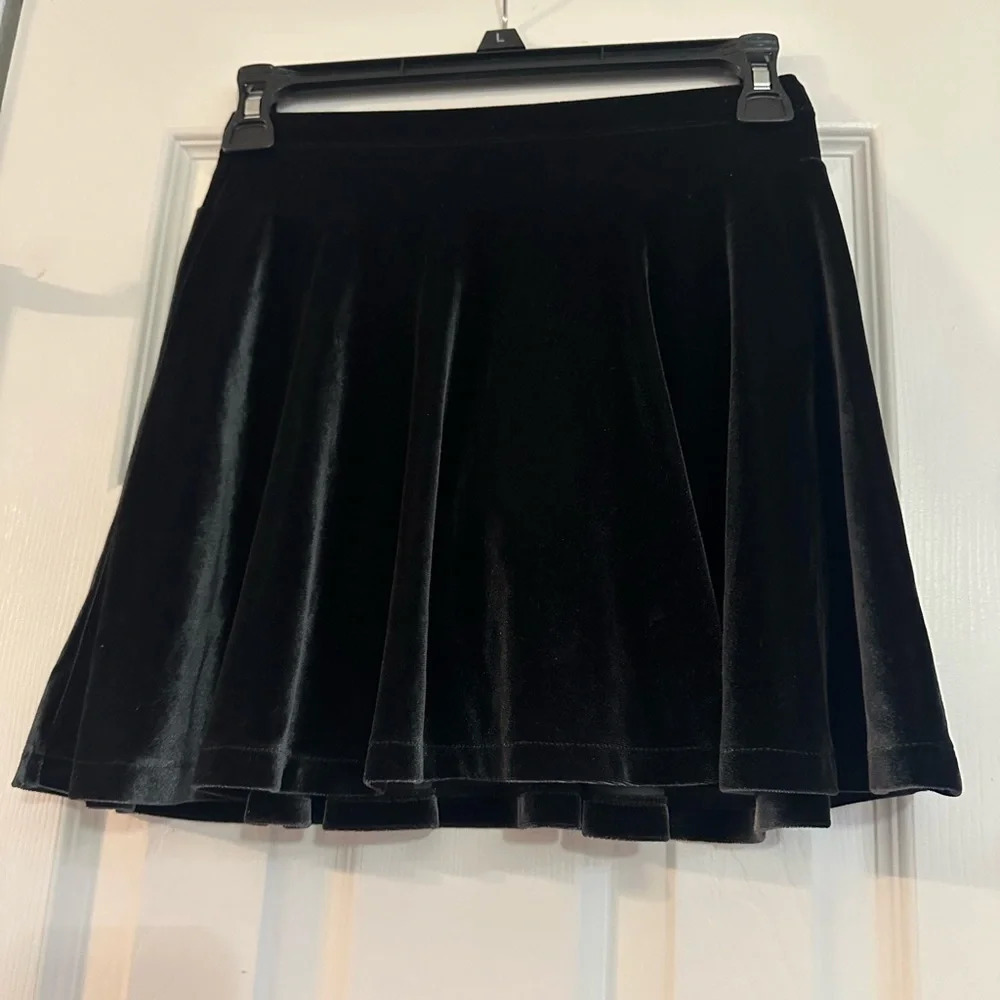 Lands end kids velvet skirt with shorts size small 7-8